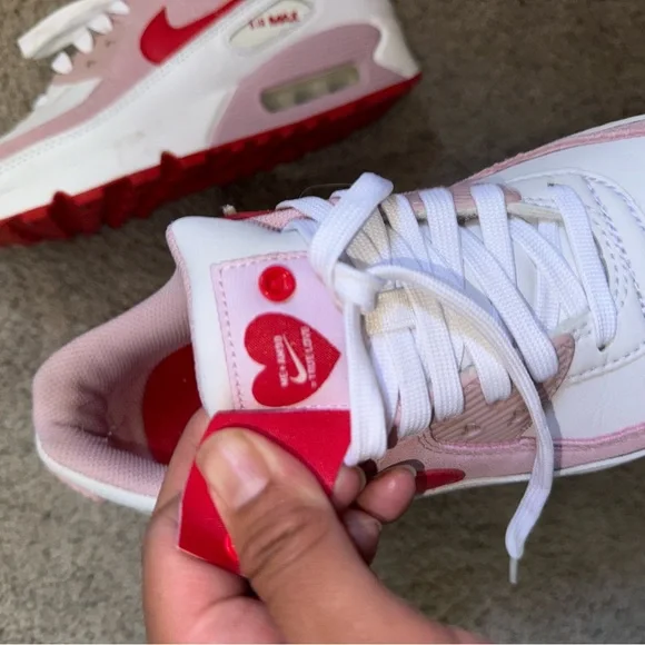 2021 nike air max valentine edition - Picture 4 of 6
